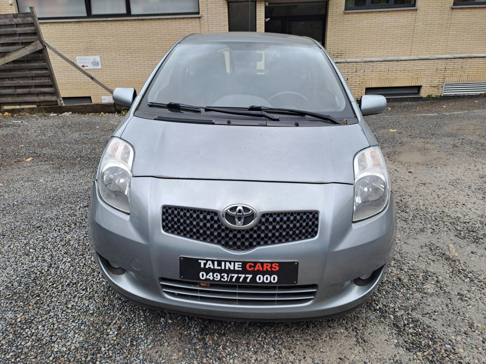 Toyota Yaris, Autos, Argent ou Gris, 1298 cm³, Entreprise, https://public.car-pass.be/vhr/0ca0d857-d8ef-4a4f-a28d-215f220b3534