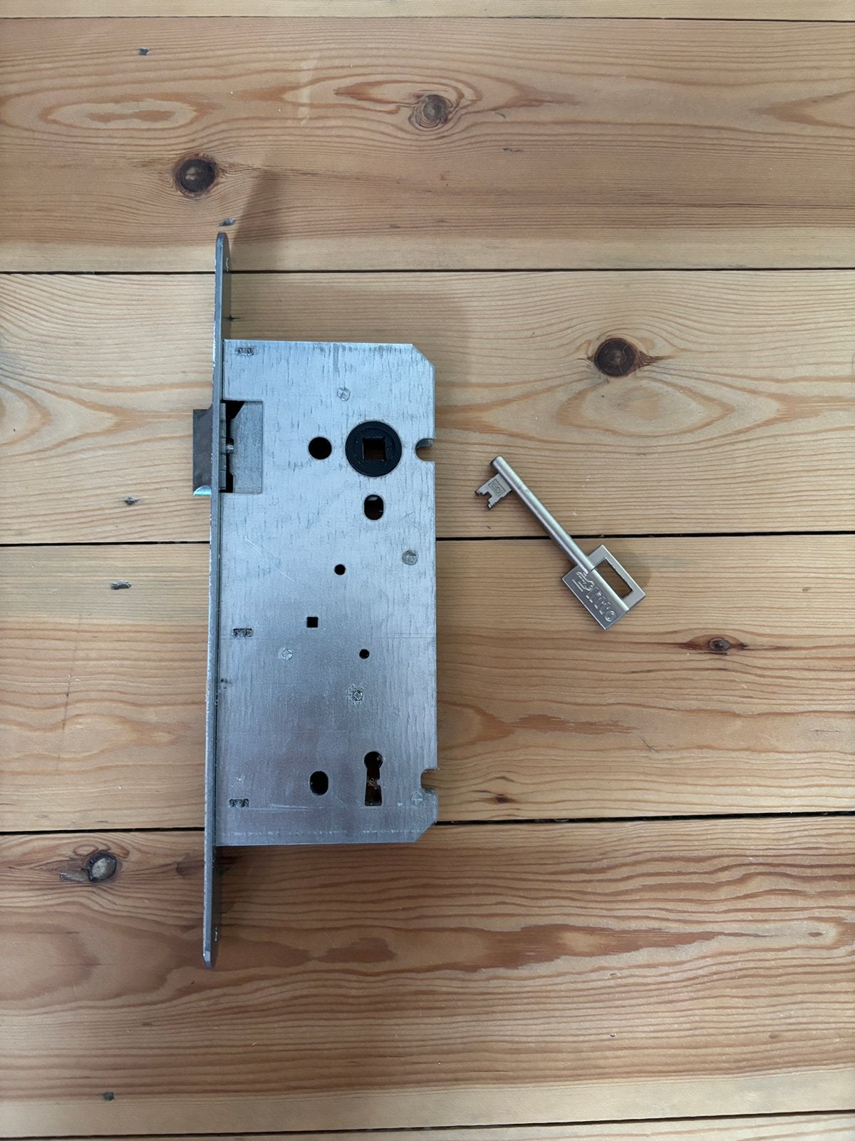 Litto A1353 klavierslot, Ophalen, Nieuw, Slot