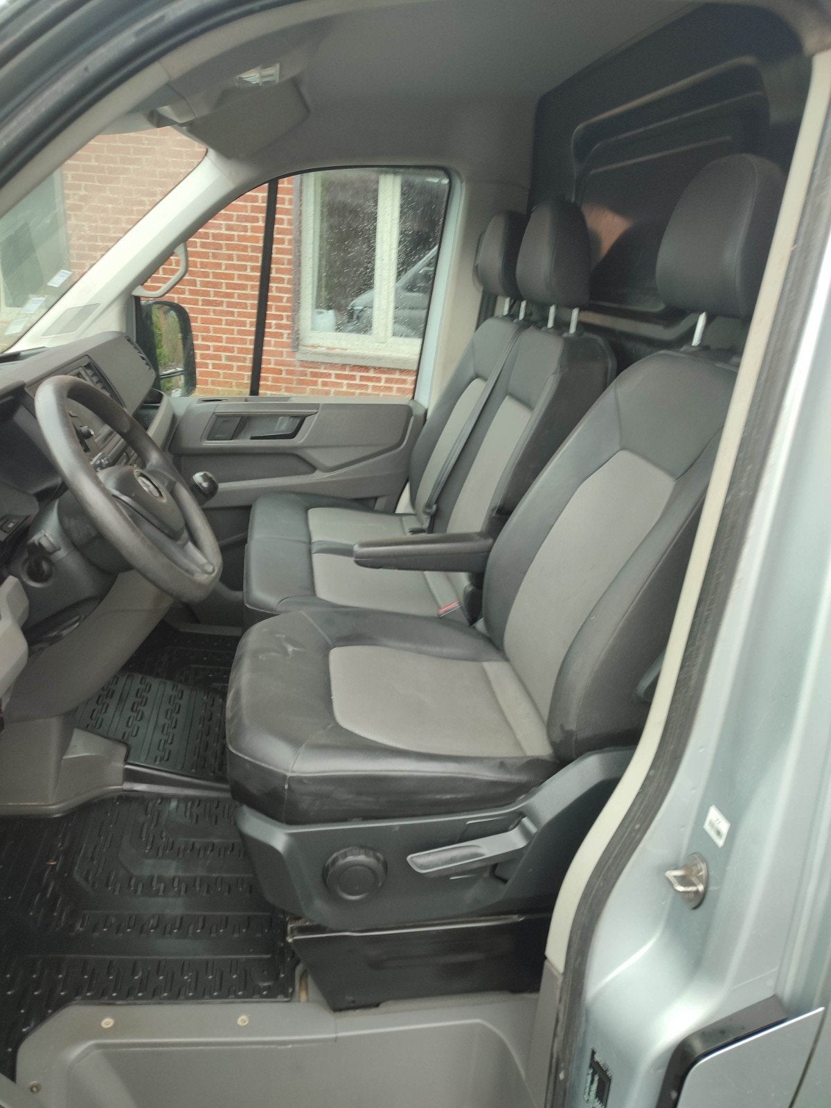 Volkswagen crafter 2.0 TDi 180cv 11/2018, Auto's, 4 cilinders, Volkswagen, Bedrijf, 5 deurs