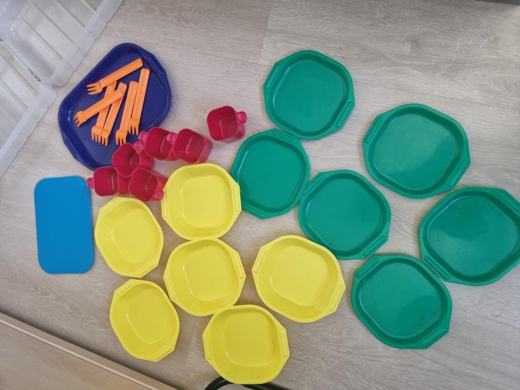 Picknick box 27-delig, Hobby en Vrije tijd, Picknickmanden, Ophalen of Verzenden