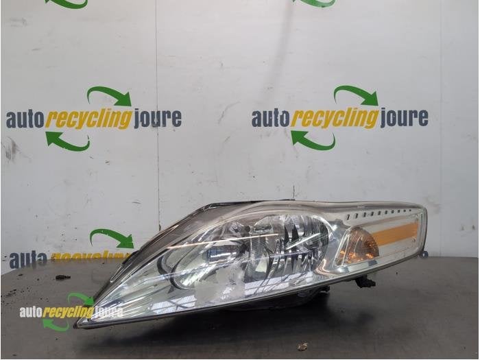 Phare gauche d'un Ford Mondeo, -, -, 3 mois de garantie, -