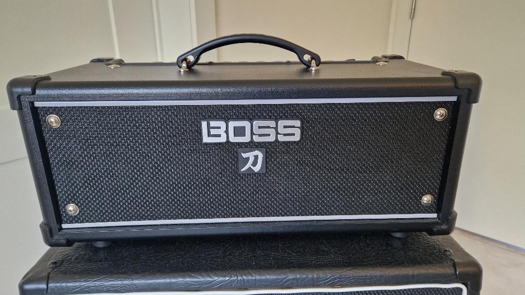Boss Katana Head MK1 + GA-FC foot switch, Muziek en Instrumenten, Ophalen, Gebruikt, Gitaar, 100 watt of meer