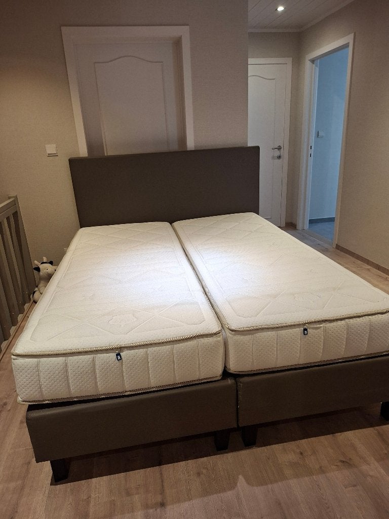 Auping boxspring 200 x 160, Huis en Inrichting, Slaapkamer | Boxsprings, Ophalen, Tweepersoons, Zo goed als nieuw, 200 cm