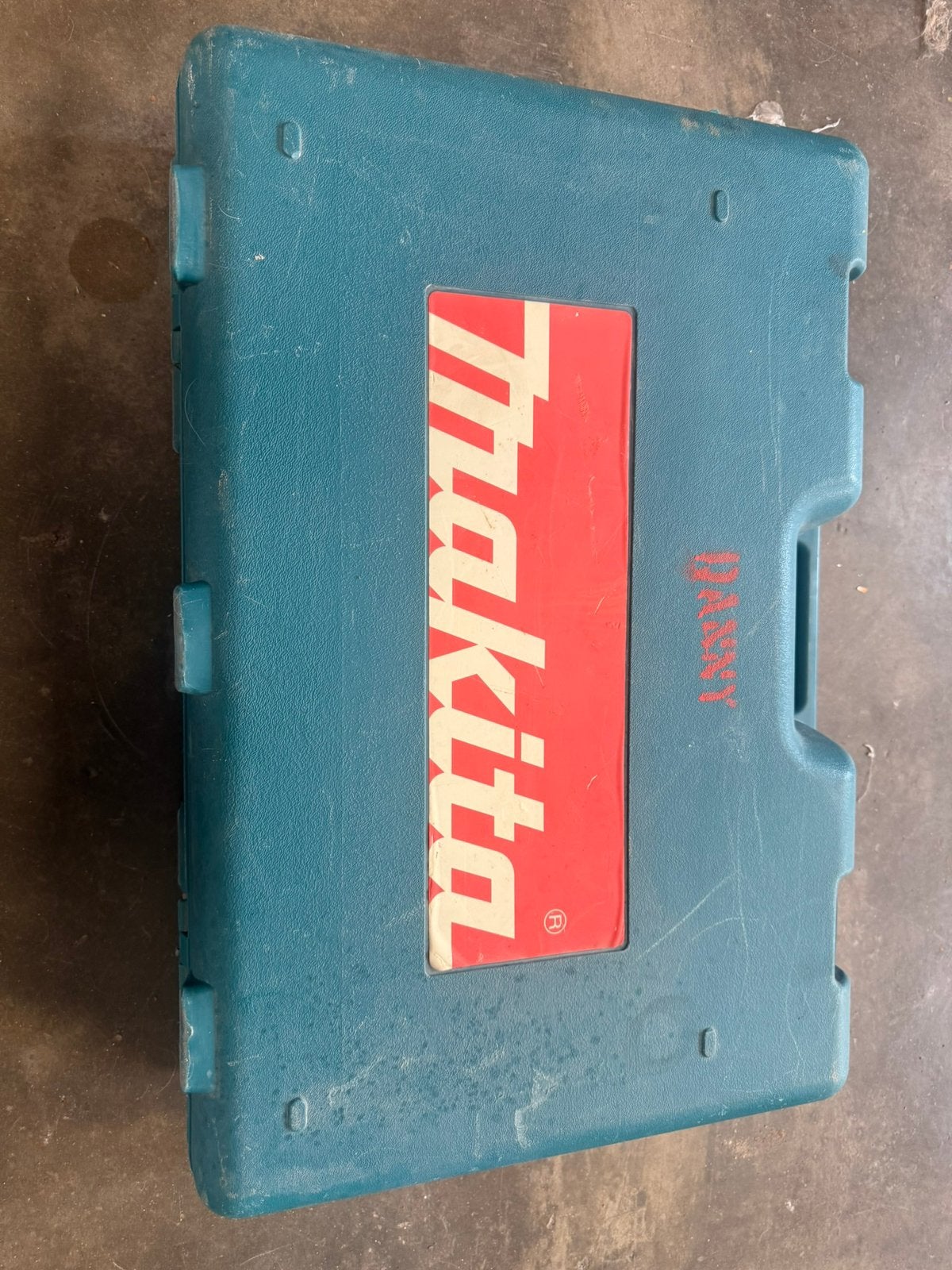 Makita breekhamer, Ophalen, Gebruikt