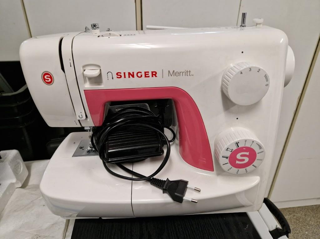 Singer naaimachine Merritt, Hobby en Vrije tijd, Naaimachines en Toebehoren, Ophalen, Gebruikt, Singer, Naaimachine