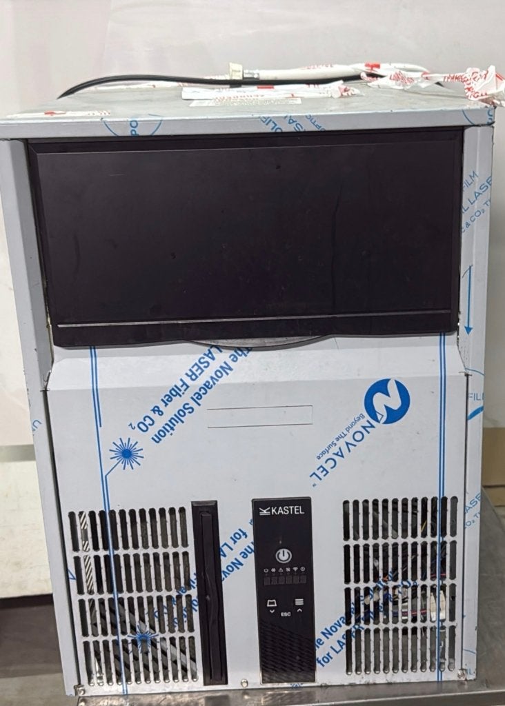 Ijsblokjesmachine kastel, Ophalen, Nieuw, Zelfvriezend