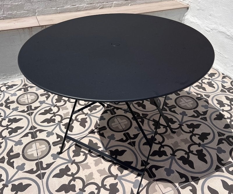 Fermob Table pliante Bistro métal / Ø 96 cm, Jardin & Terrasse, Enlèvement, Comme neuf, Rond, Métal