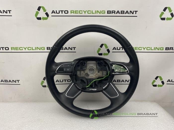 Volant d'un Audi Q3, -, 3 mois de garantie, Utilisé, -