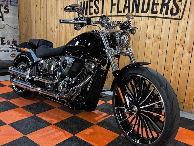 Harley-Davidson Breakout, Via Galileo Galilei 1
30033   Noale, IT, Entreprise, Nfopiaggiogroup@piaggio.com, Autre