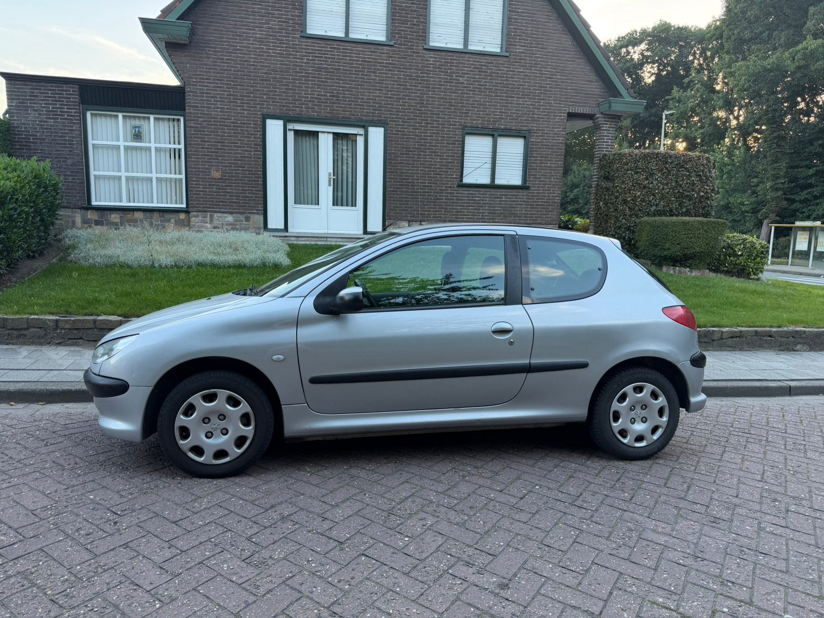 Peugeot 206, essence 1.1i, déjà vierge, homologuée, carpass, Autos, 1124 cm³, Achat, Entreprise, Boîte manuelle