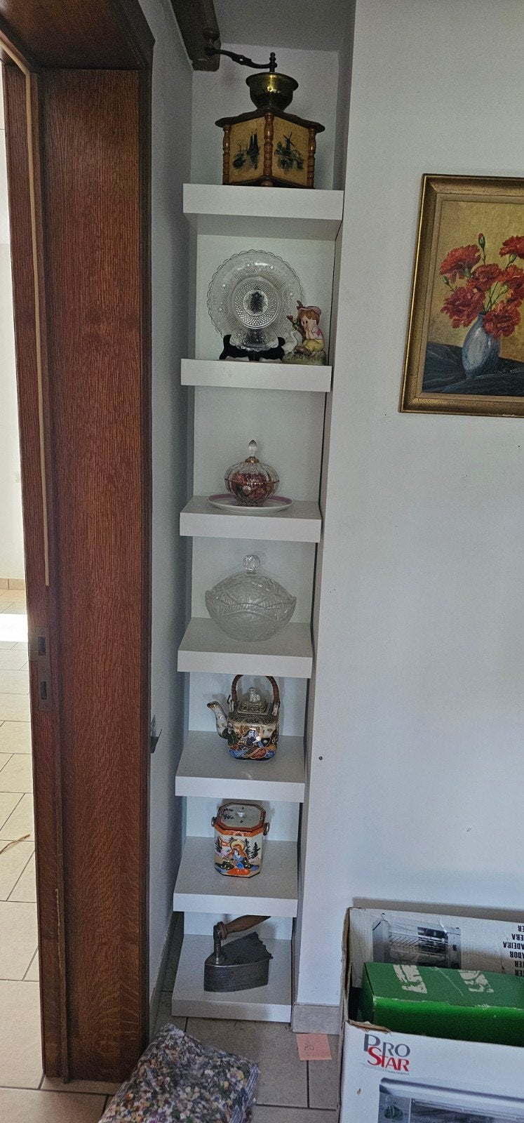 Étagère avec objets, 1 entier, Enlèvement