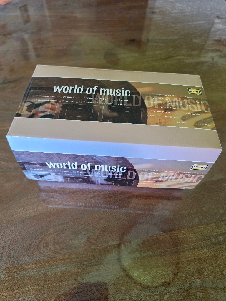 World of music cd-box, CD & DVD, CD | Musique du monde, Enlèvement, Comme neuf, Coffret, Autres genres