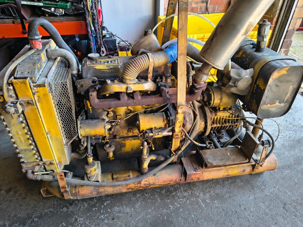 Zware mobiele industriële diesel compressor, Doe-het-zelf en Bouw, Compressors, Gebruikt, 10 bar of meer, 25 tot 100 liter, Mobiel