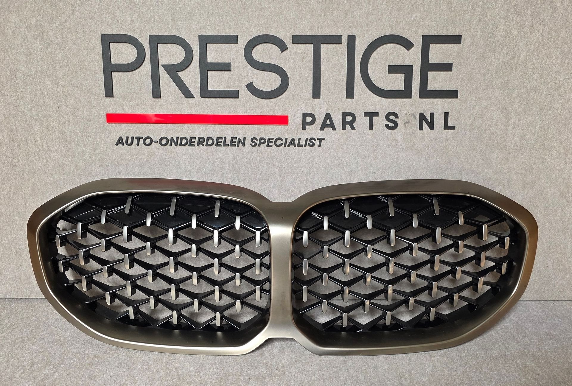 Grill BMW 1 Serie F40 M PERFORMANCE TITANIUM Grille 7450961, Gebruikt, -, Voor, Ophalen of Verzenden