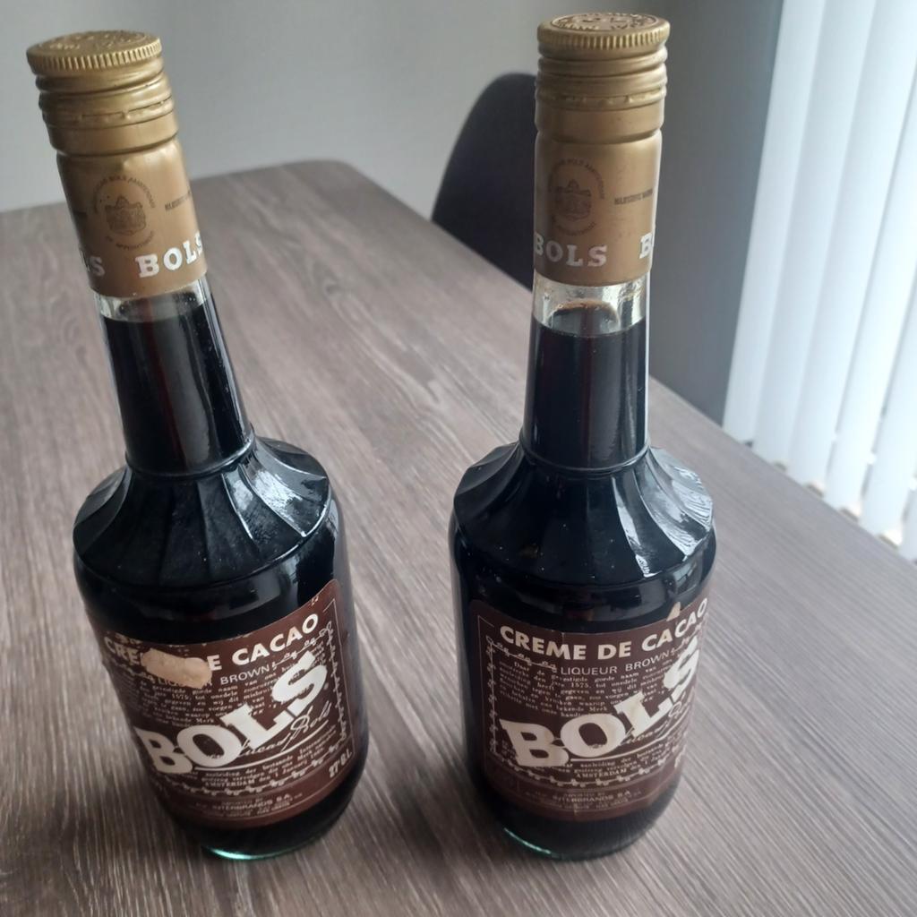 2 flessen crème de cacao van het merk Bols, Ophalen
