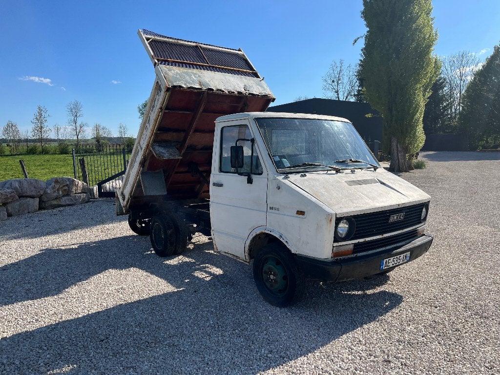 UTILITAIRES BENNE UNIC C3550, 4 cilinders, Wit, Bedrijf, Grijs
