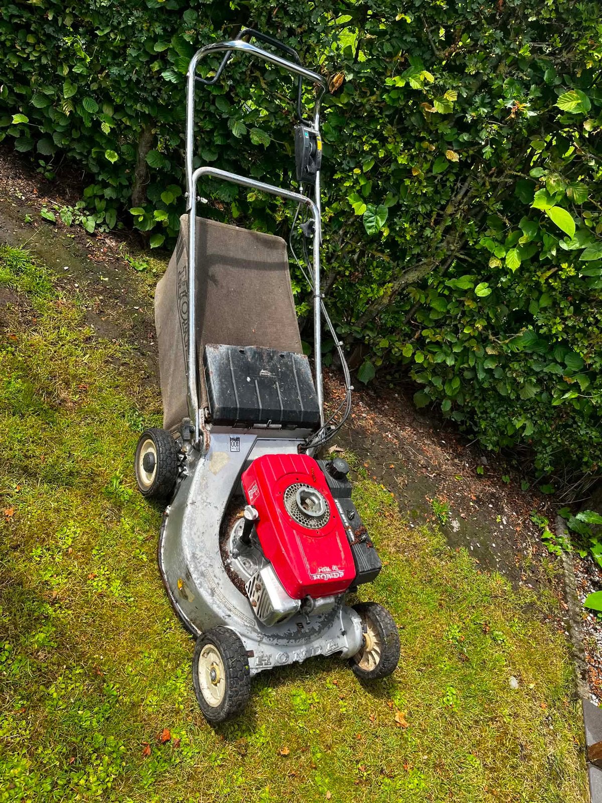 HONDA HR216 Grasmaaier, Tuin en Terras, Grasmaaiers, Zo goed als nieuw, Ophalen
