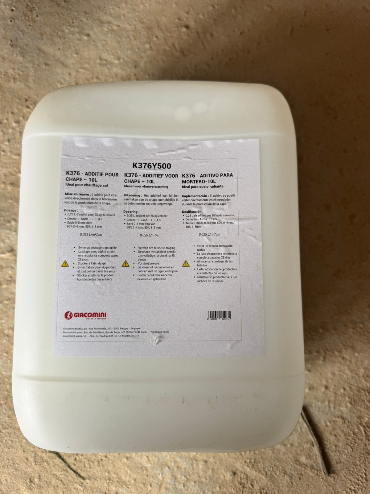 Additif pour chape 2x 10l Giacomini, Enlèvement, Comme neuf