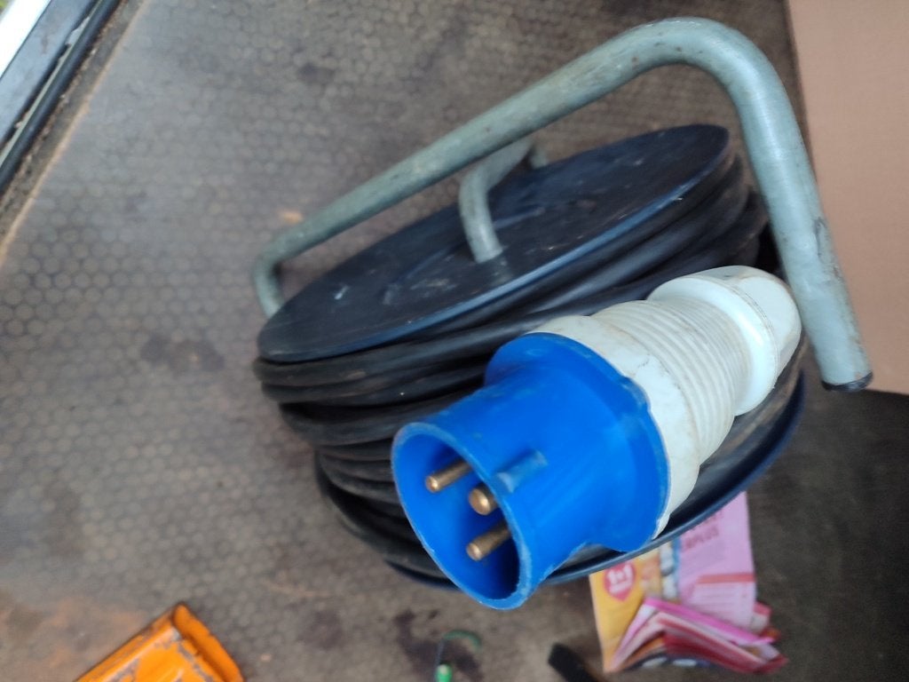 Bobine Professional 50 m — Qualité supérieure (3G2.5) CEE, Bricolage & Construction, Enlèvement, Utilisé, Enrouleur de câble