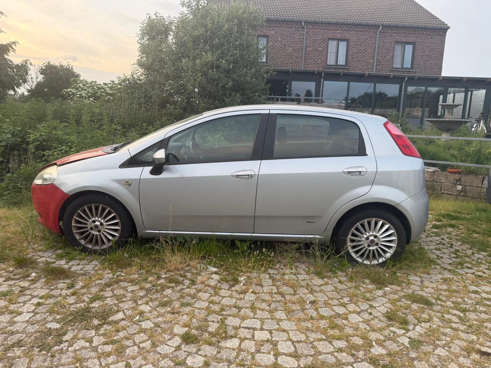 Fiat punto voor opmaak of onderdelen(compleet mee te nemen), Auto's, Diesel, Particulier, Punto, Euro 4