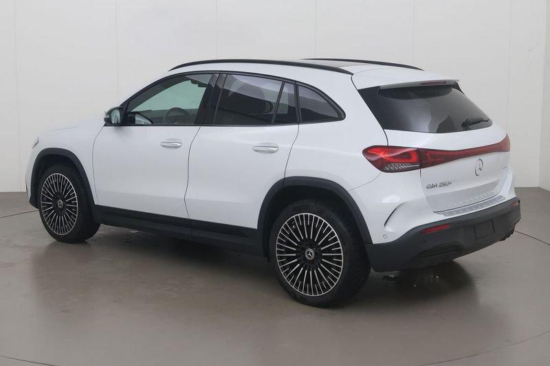 Mercedes-Benz EQA (H243) 70.5 kwh 250+ star edition 190 AT, Automaat, Gebruikt, Zwart, Overige bekleding