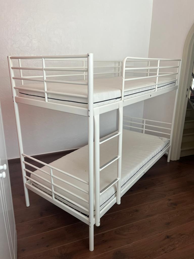 Stapelbed + 2 matrassen, Ophalen, Gebruikt, 90 cm, Eenpersoons