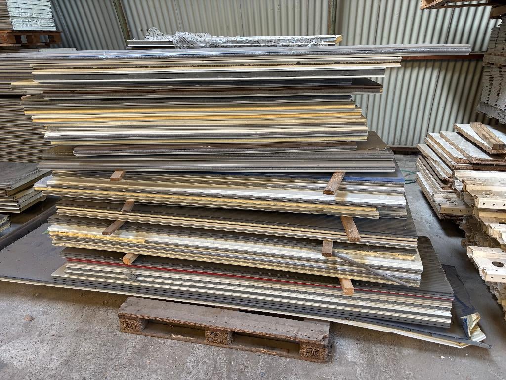pakket sandwichpanelen 4cm dikte  32m, Doe-het-zelf en Bouw, Platen en Panelen, Gebruikt, Overige materialen, 20 tot 50 mm, Ophalen of Verzenden