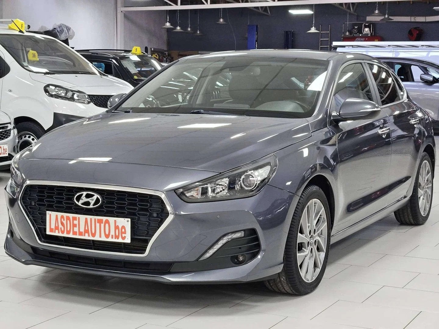 Hyundai i30 1.0 T-GDi Fastback Lane Assist Cruise Start/Stop, Autos, Argent ou Gris, Achat, 998 cm³, Euro 6