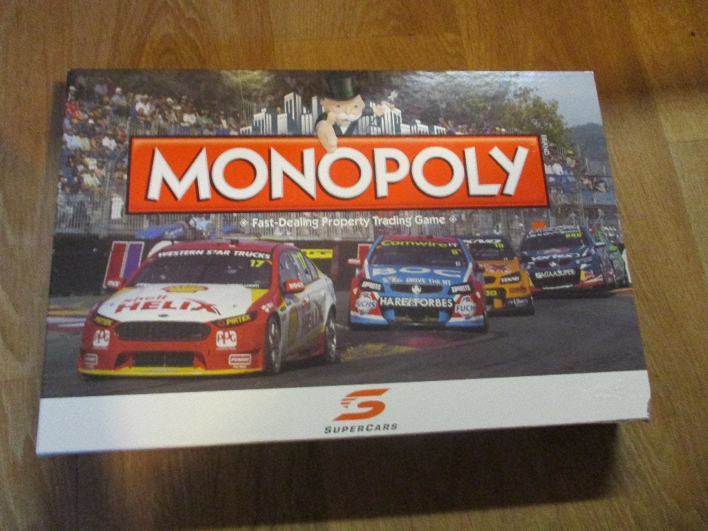 bordspel nieuw Monopoly Super Cars Monopolie, Hobby en Vrije tijd, Gezelschapsspellen | Bordspellen, Vijf spelers of meer, Ophalen of Verzenden