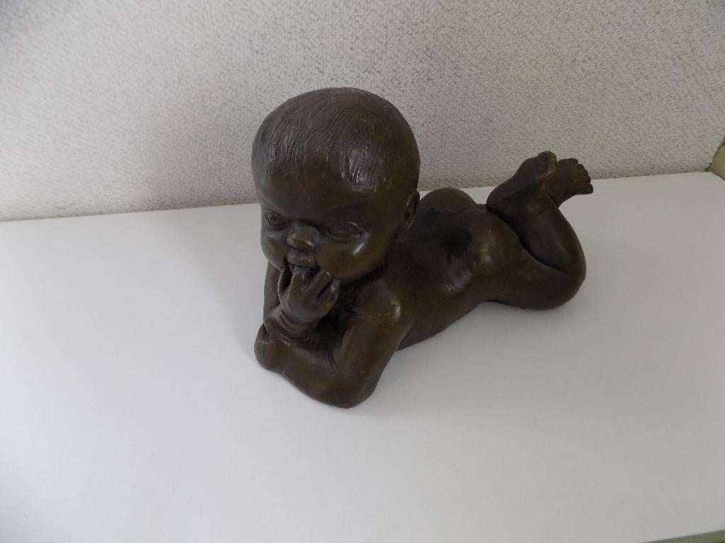 beeldje liggende baby, Antiek en Kunst, Kunst | Beelden en Houtsnijwerken, Ophalen