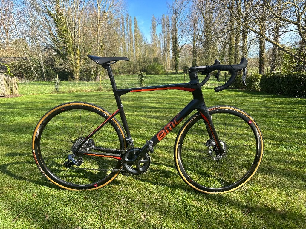 BMC Roadmachine 01 Three, 28 inch, Gebruikt, Carbon, Heren