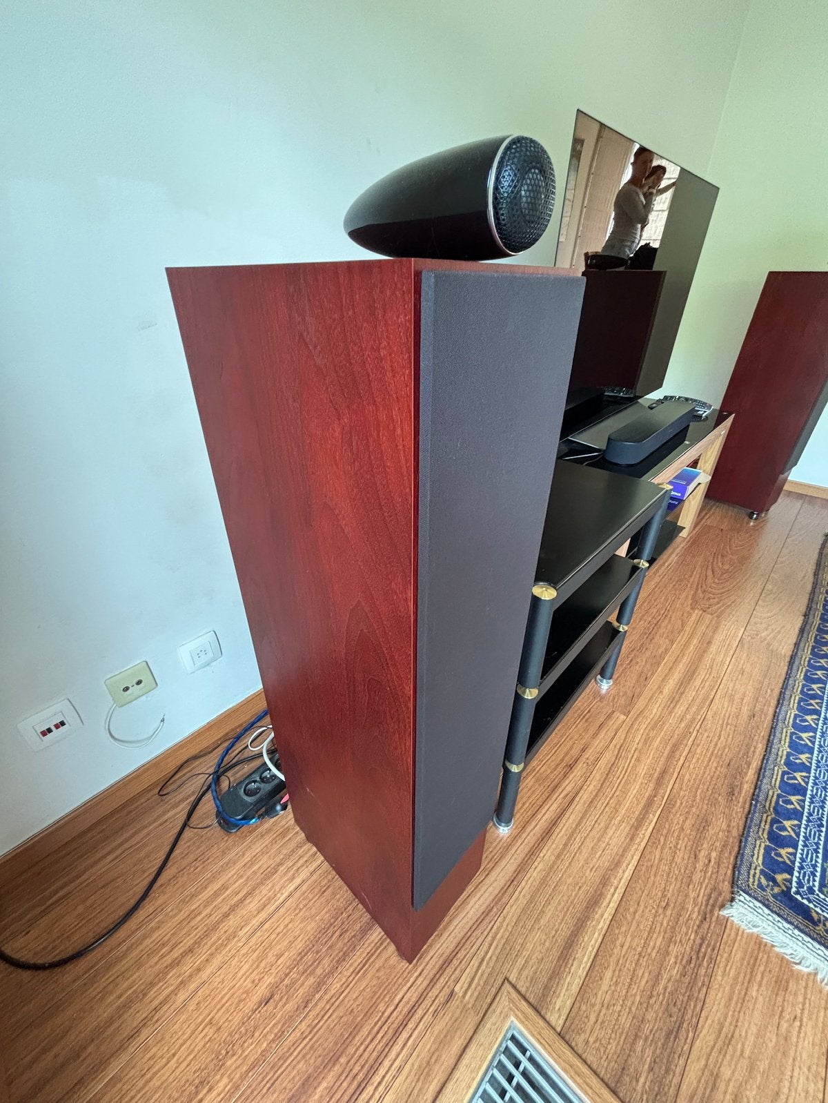 B&W 702 S2 Rosenut + IsoAcoustics – Excellent état, Enlèvement, Comme neuf