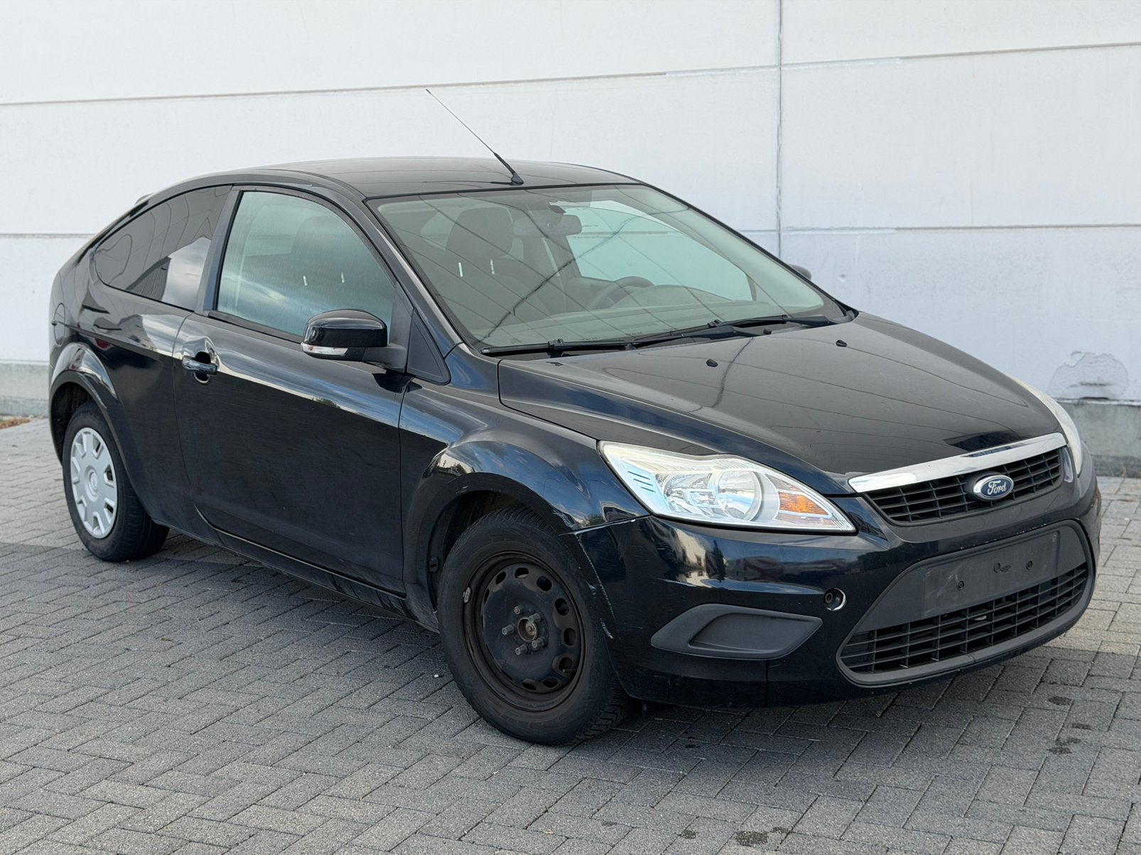 Ford Focus 1.6i* benzine 104dkm start en rijd goed, Auto's, Focus, 4 deurs, Zwart, Bedrijf