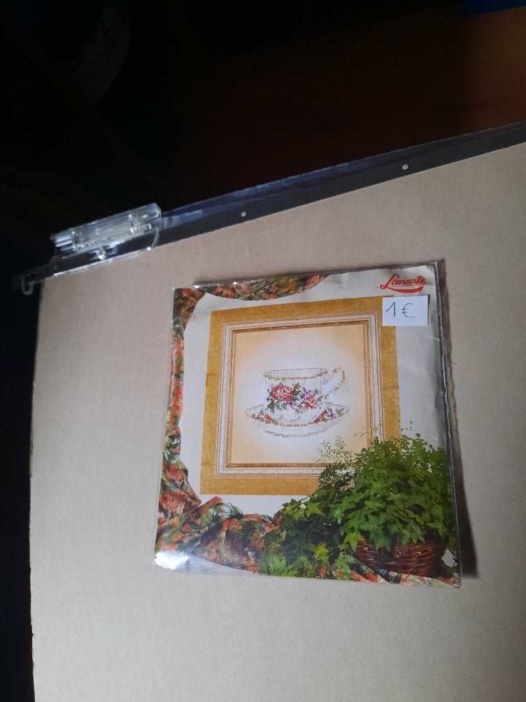 Lanarte - Motif avec fils résiduels - 14 x 14 cm - 34433, Enlèvement ou Envoi, Utilisé, Broderies à la main, Patron