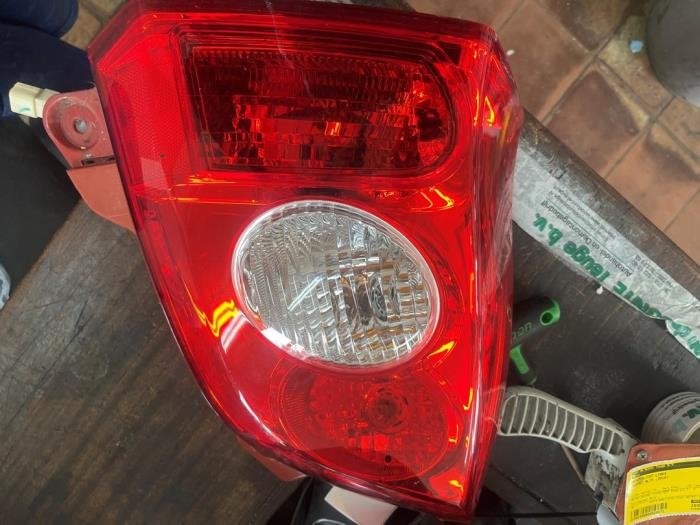 Feu arrière gauche d'un Suzuki Alto, -, 3 mois de garantie, Utilisé, -