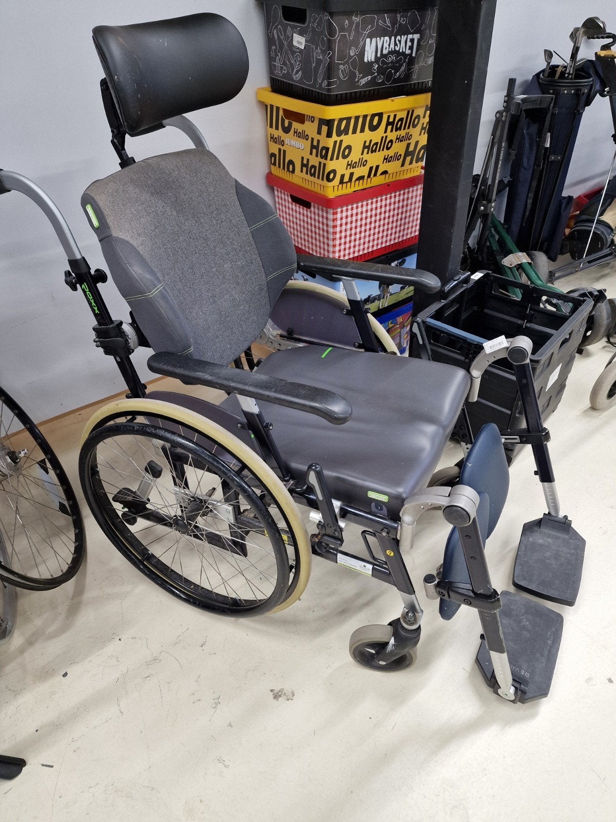 Rolstoel roxx met newton kussen, Diversen, Rolstoelen, Ophalen, Inklapbaar, Gebruikt, Duwrolstoel