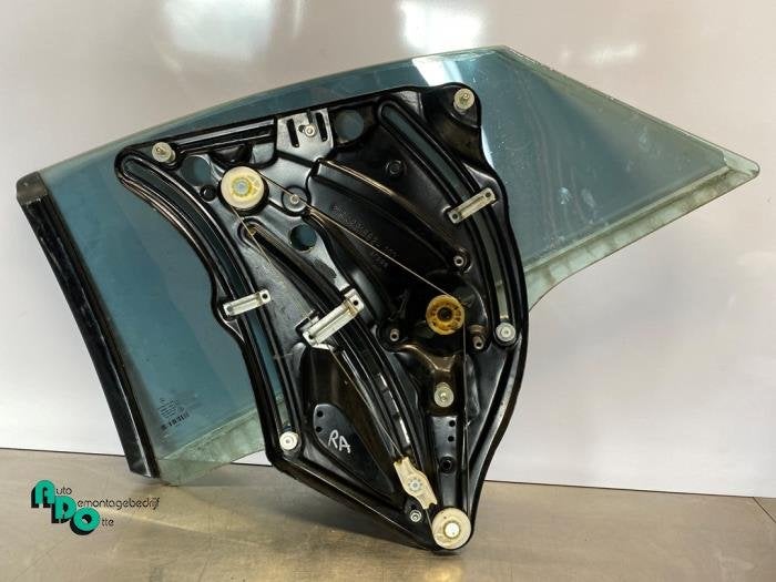 Mécanique vitre 2portes arrière droite d'un Mercedes E-Kla, 3 mois de garantie, Utilisé, -, -
