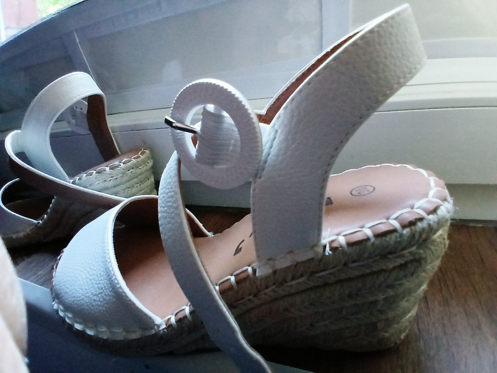 sandales compensées 38, Vêtements | Femmes, Enlèvement ou Envoi, Blanc, Chaussea, Comme neuf