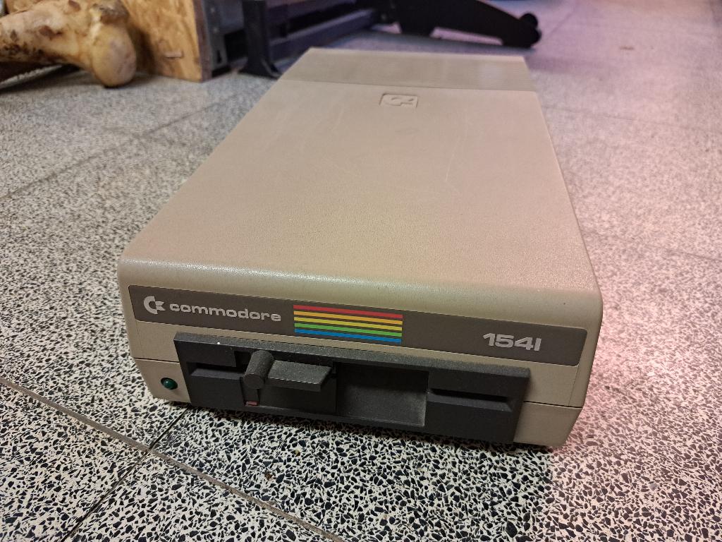 Commodore 64 1541 Disk drive 5.25, Enlèvement, Commodore