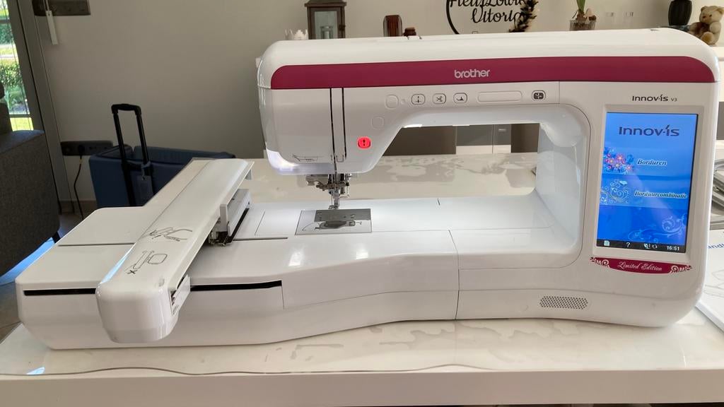 brother borduurmachine v3, Hobby en Vrije tijd, Borduren en Borduurmachines, Ophalen, Zo goed als nieuw, Machineborduren, Borduurmachine