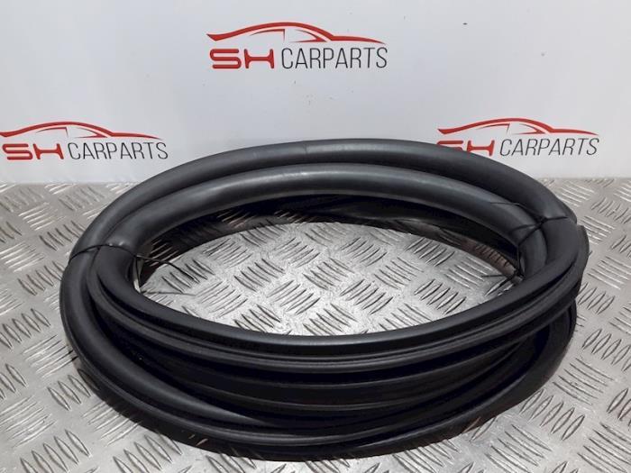 Portierrubber 4Deurs rechts-achter van een Audi A3, Gebruikt, -, -, -