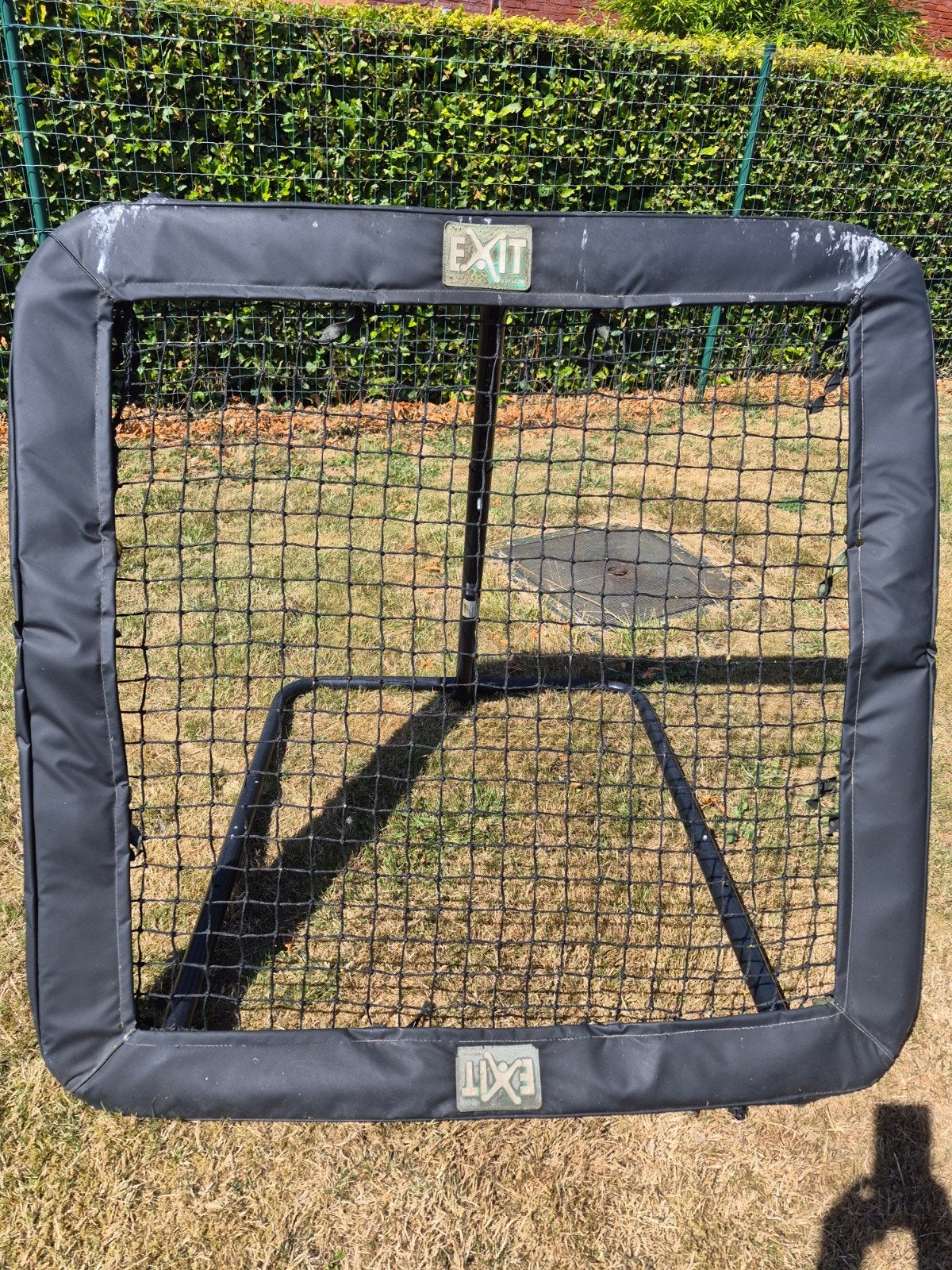 EXIT Kickback rebounder voor meerdere sporten, Ophalen