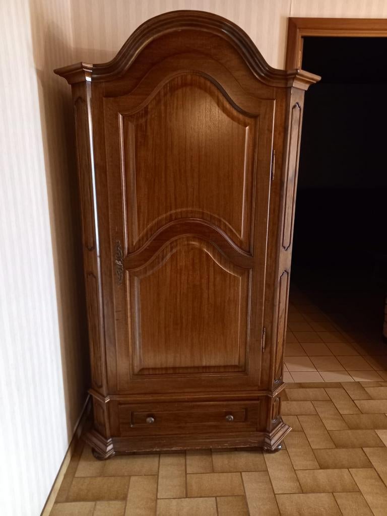 Armoire de hall, Enlèvement