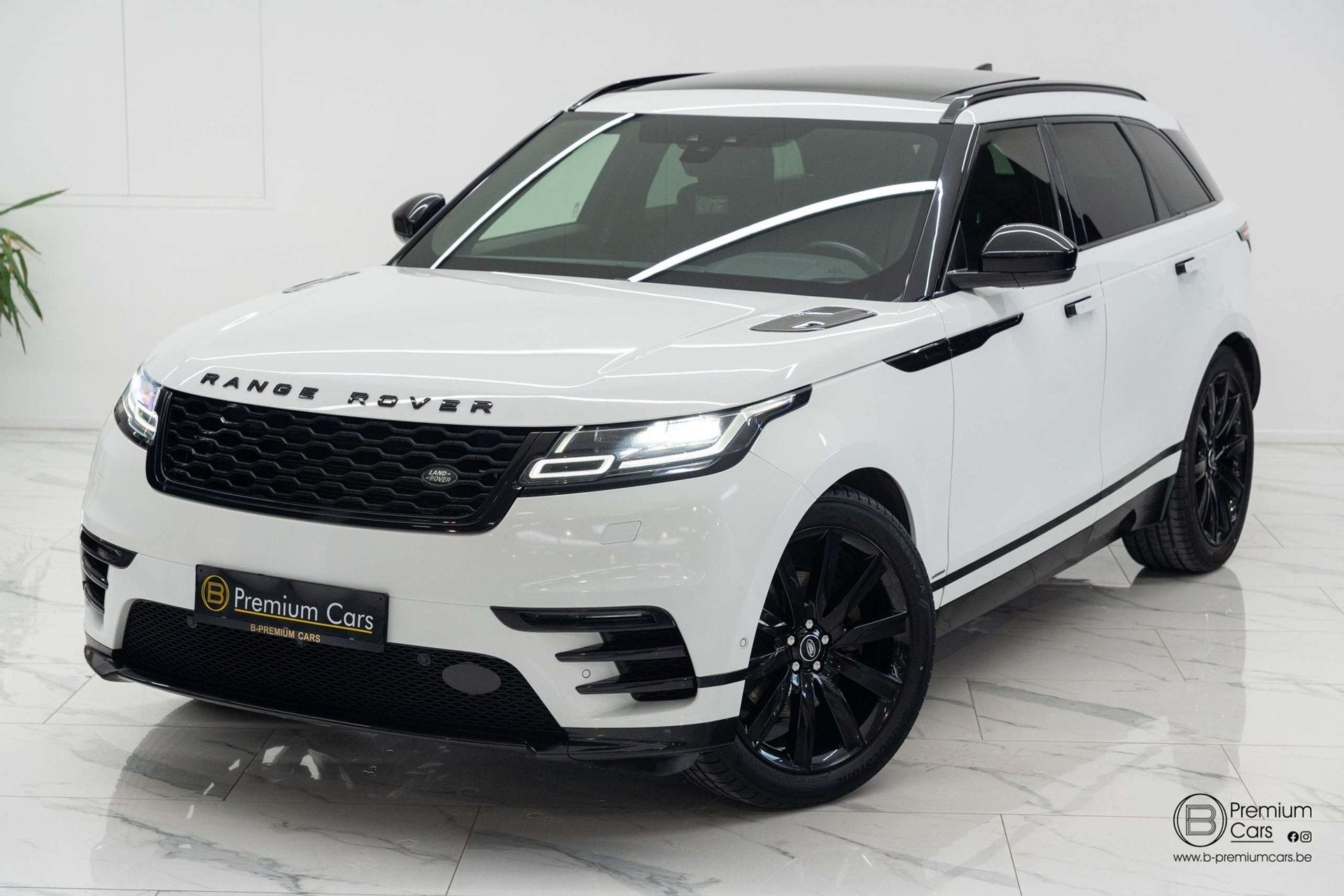 Land Rover Range Rover Velar 3.0D R-dynamic ! FULL / ACC / P, Auto's, 173 g/km, Gebruikt, Range Rover Velar, Wit