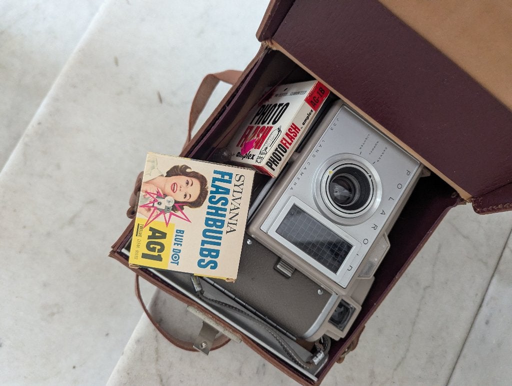 Vintage Polaroid J33 met tas en flitslampen, Audio, Tv en Foto, Ophalen of Verzenden, Gebruikt, Polaroid, Polaroid