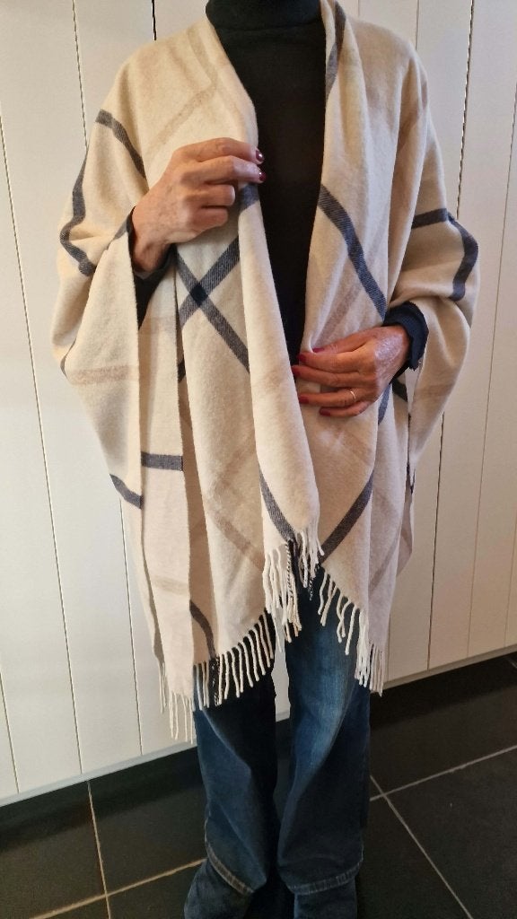 Warme sjaal/poncho van Terre Bleue, Terre Bleue, Ophalen of Verzenden, Nieuw