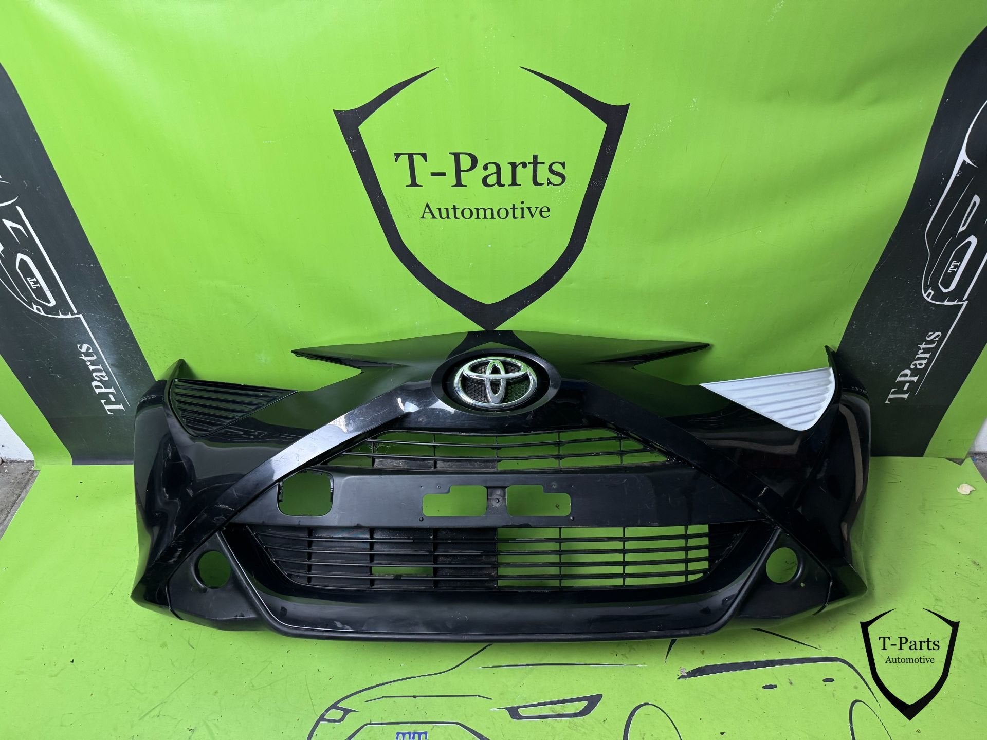 toyota aygo voorbumper bumper 14+, Info@toyota.co.jp, Gebruikt, Toyota Motor Corporation, Toyota-Cho 1
471-8571  Toyota City
