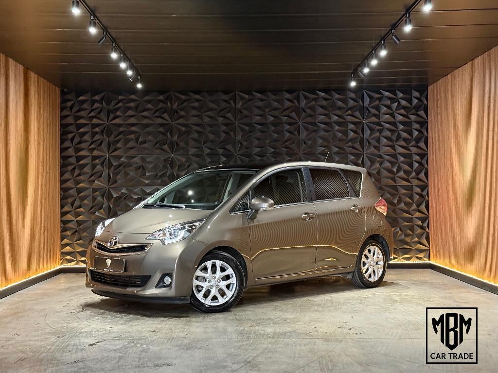✅Toyota Verso-S 1.33 VVT-i Skyview GARANTIE Camera Navi 1Eig, Euro 5, Achat, Entreprise, Boîte manuelle