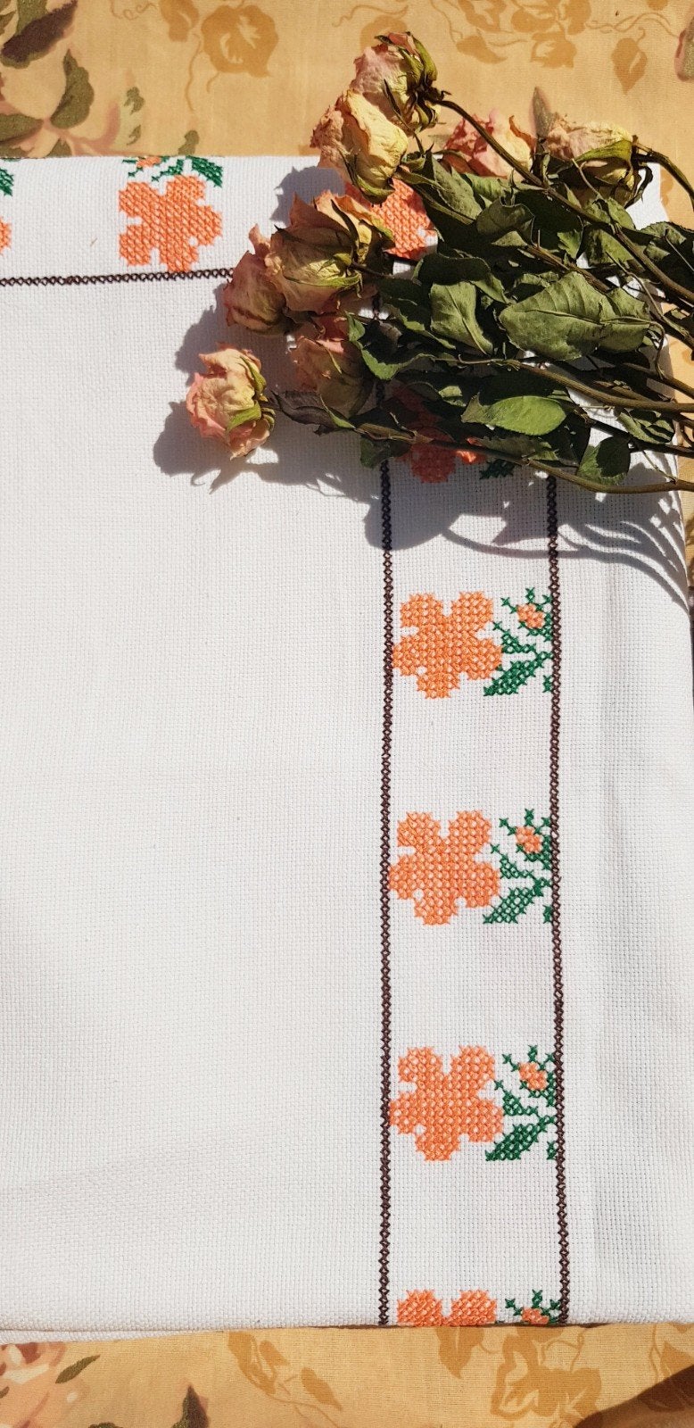 Nappe brodée point de croix 🌿 vintage de " grand-mère " fle, Gebruikt, 135 cm, Ophalen of Verzenden, Katoen