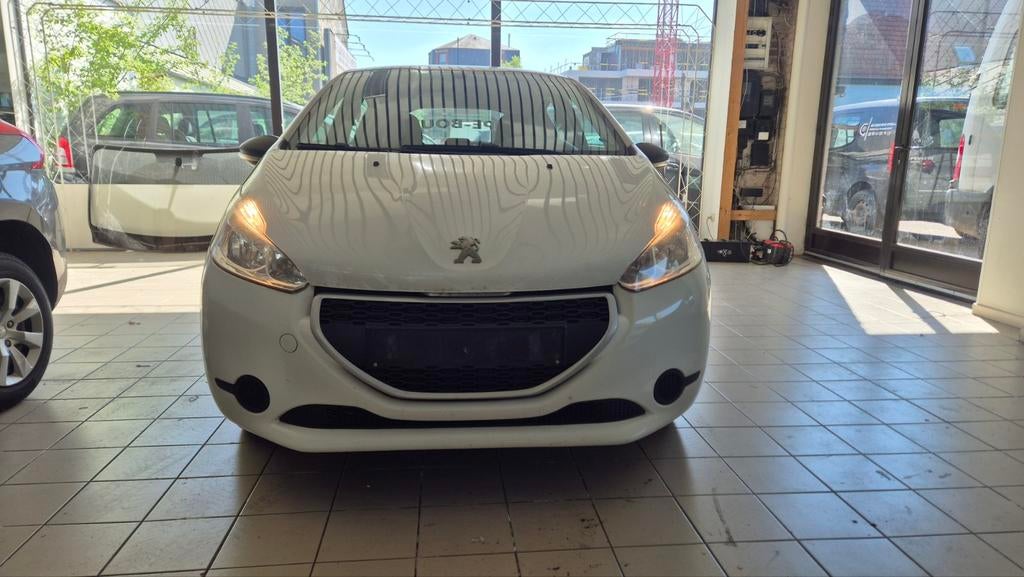 Peugeot 208 ** 2014 ** 145.000 km ** Benzine ** Airco, Auto's, Euro 5, Handgeschakeld, 5 deurs, Particulier